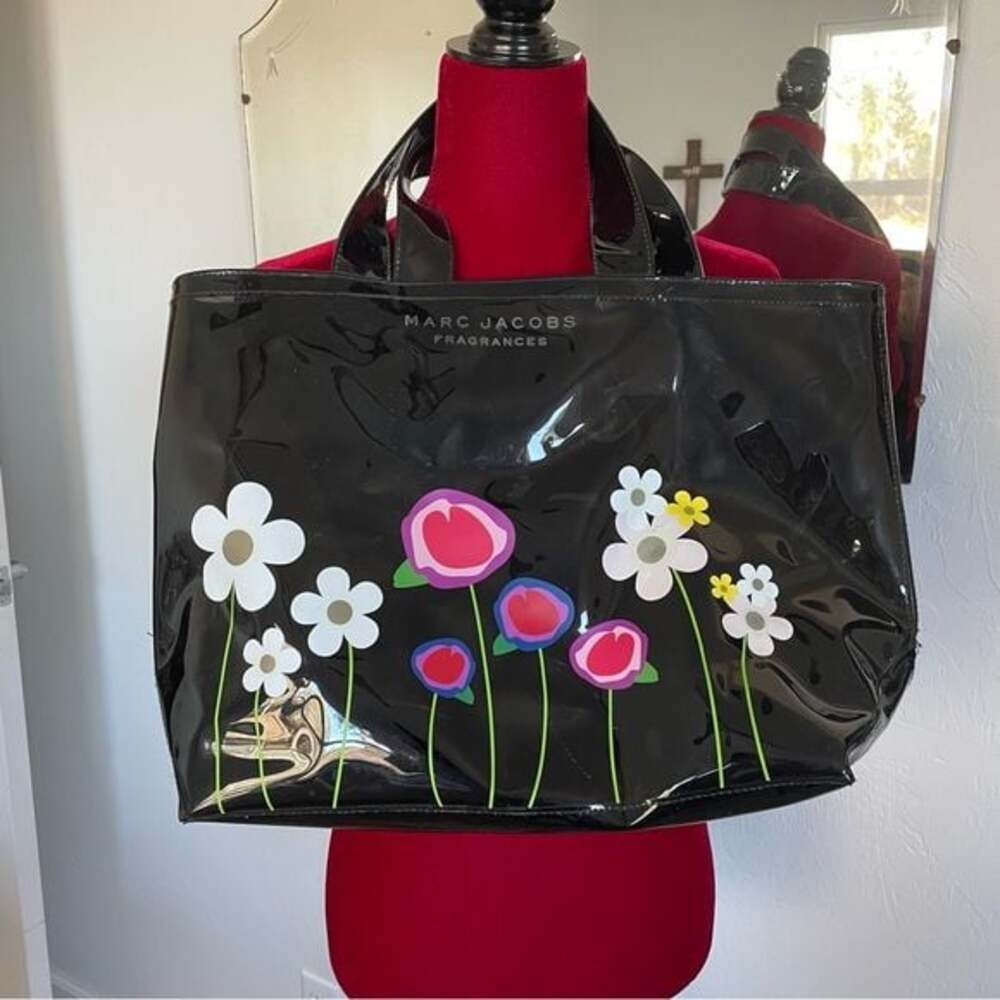 Tote Marc Jacobs Approx. 18” X 20” Vivid Florals On Vinyl Sweet!